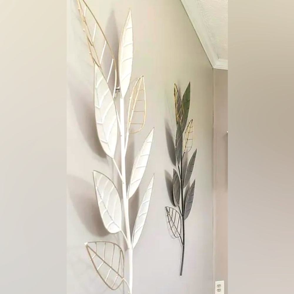 Elegant White and Gray Leaf Wall Decor